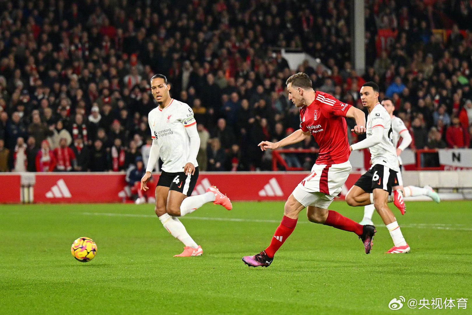 半岛体育入口-包含汉诺威96凭借高效进攻，成功逆转比赛取胜的词条