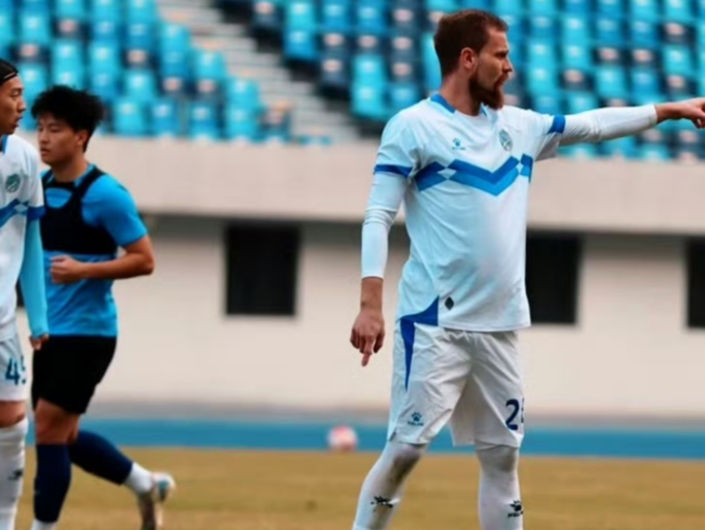 半岛体育vip注册-意甲比赛呈现新趋势！球员状态亮眼