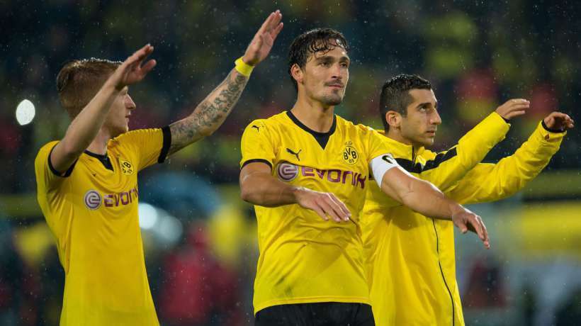 半岛体育登录-多特蒙德前锋连续独中两元，稳定球队进攻火力