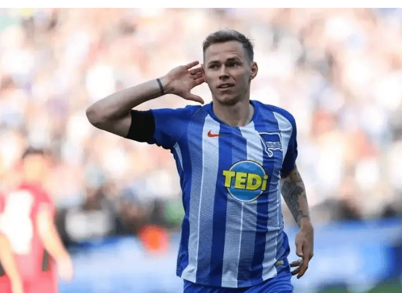 半岛体育官方-柏林赫塔主帅因病缺席比赛，球员备战艰难