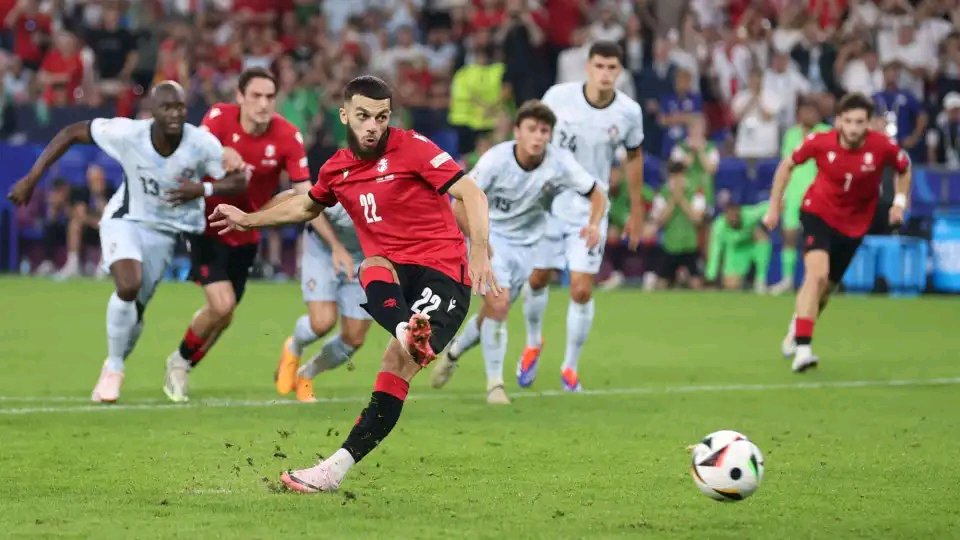 赛场风雨:欧洲杯豪强争霸!的简单介绍 赛场风雨:欧洲杯豪强争霸!的简单介绍