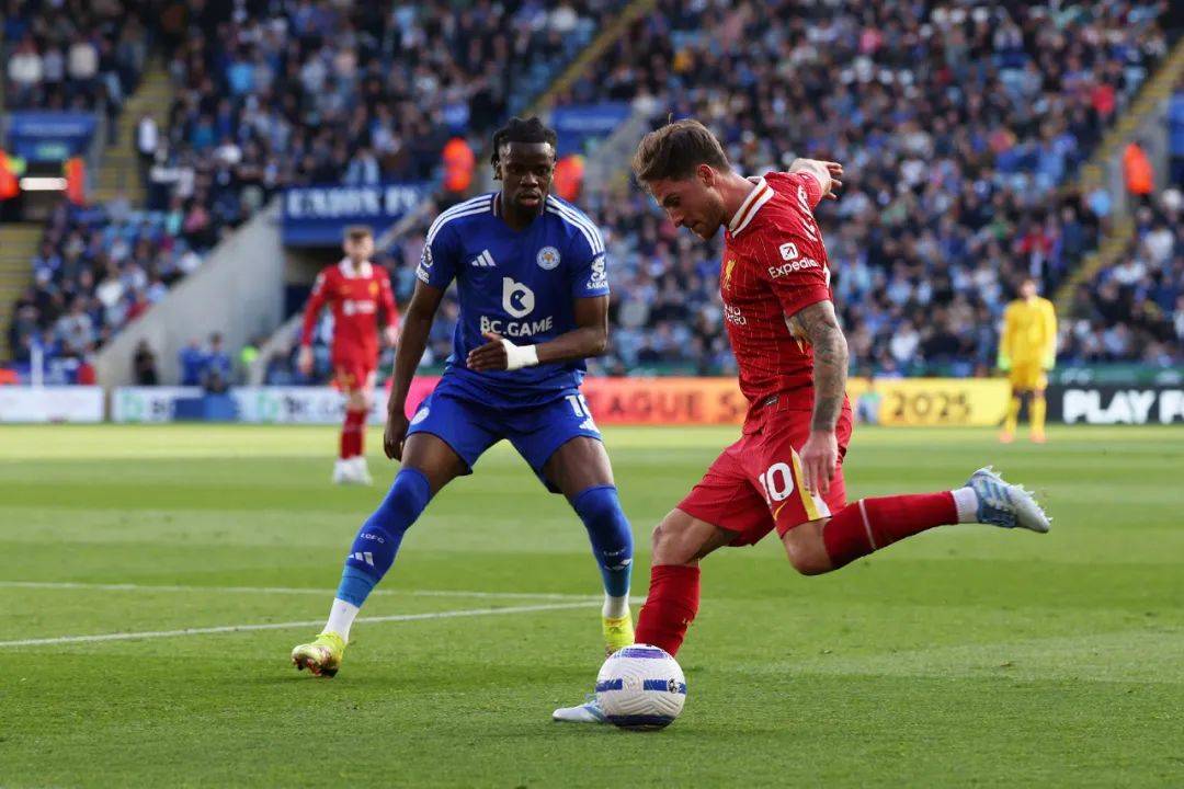 利物浦在对阵热刺的比赛中取得惊险胜利 利物浦在对阵热刺的比赛中取得惊险胜利