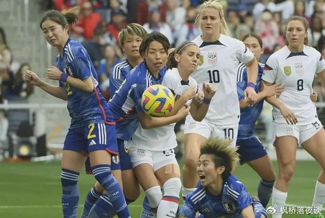 关于月光下的女足赛场上演一幕幕精彩对决,球员表现抢眼的信息 关于月光下的女足赛场上演一幕幕精彩对决,球员表现抢眼的信息