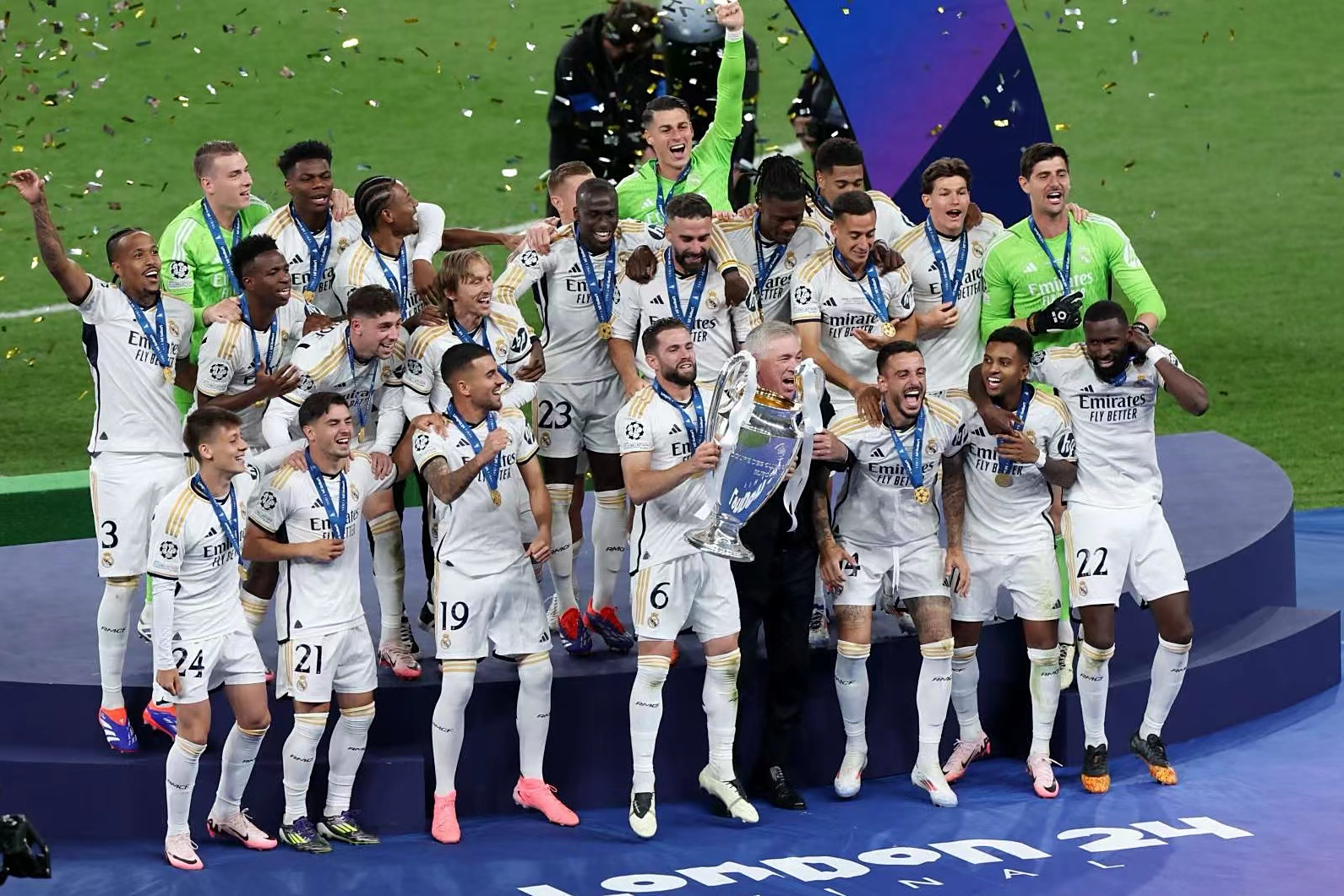 半岛体育教练-西甲球队引进新人，备战下赛季联赛的简单介绍