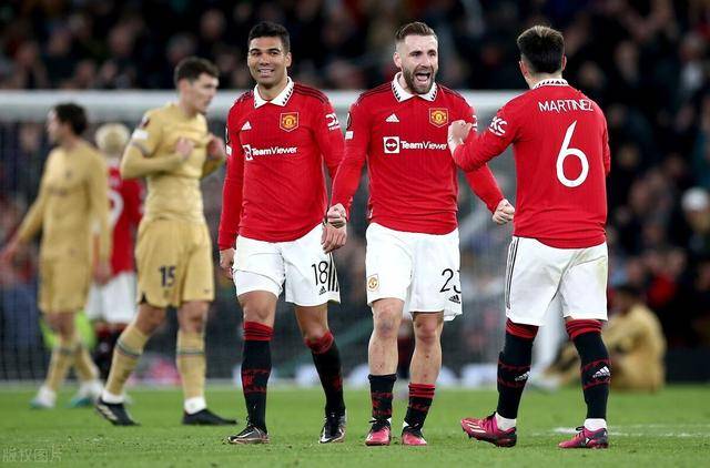 半岛体育注册-包含美因茨遭遇逆转失去积分领先地位的词条