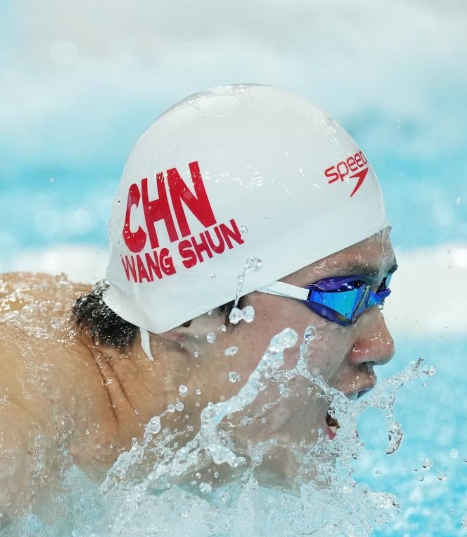 半岛体育官网入口-关于拉脱维亚选手逆袭成功，收获游泳比赛铜牌的信息