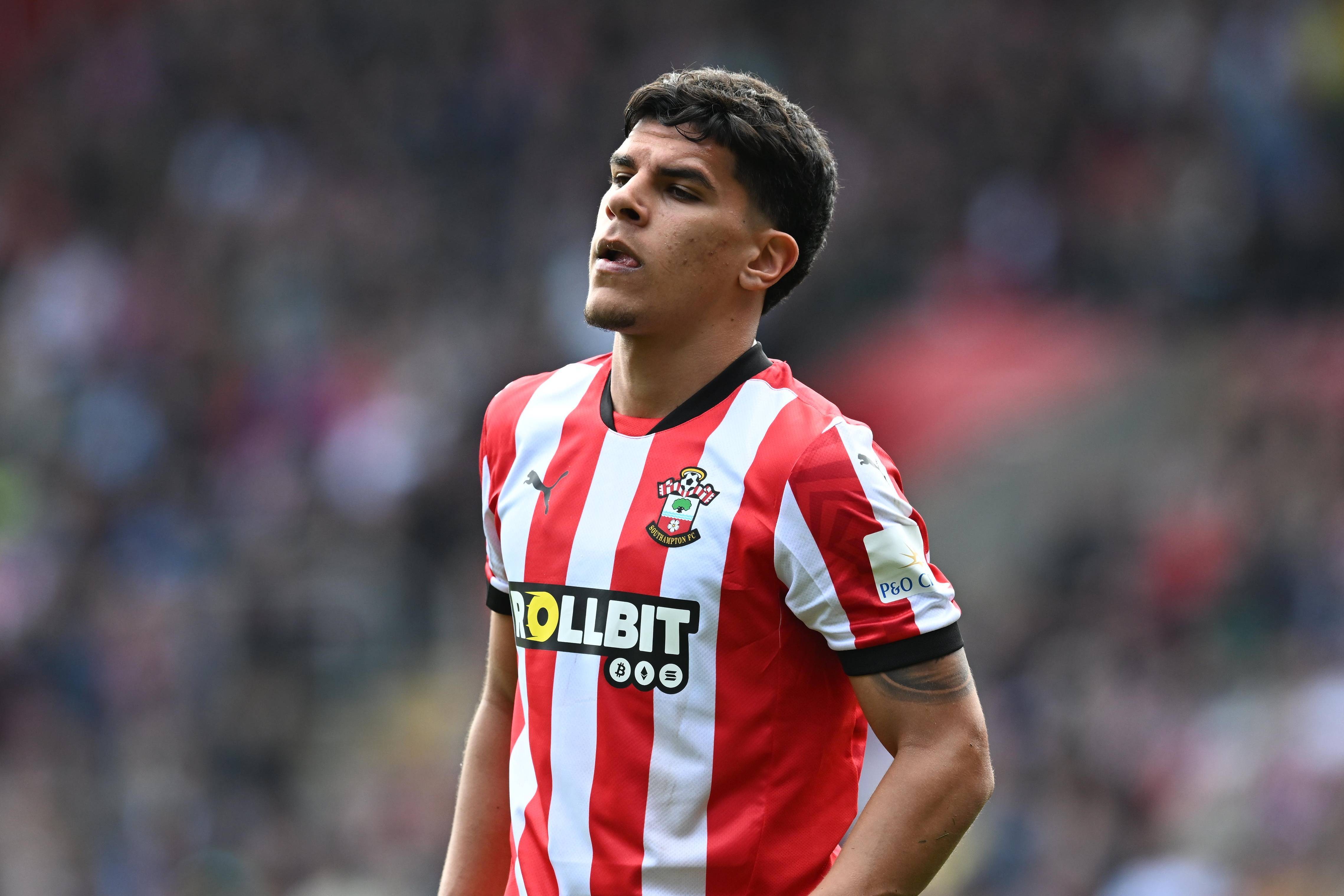 关于马竞边锋伤愈回归，球队前景蓝光闪烁的信息