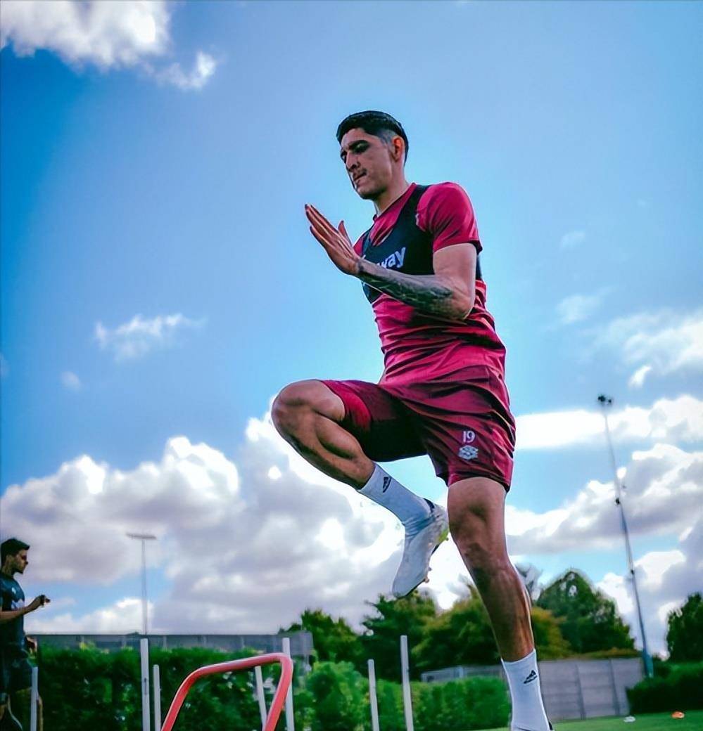 半岛体育视频-包含拜仁慕尼黑签下意甲射手，强化锋线实力的词条