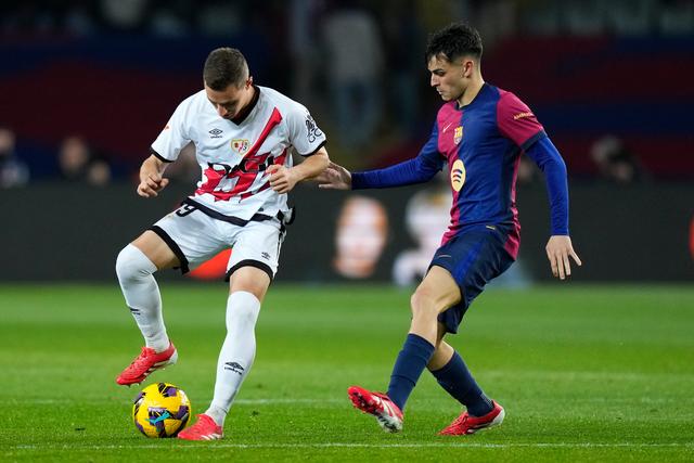 西甲联赛中，巴塞罗那队连续取胜