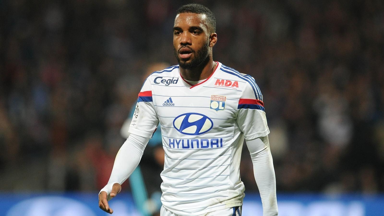 半岛体育官方-里昂球员技术娴熟，或将成为球队关键先生的简单介绍