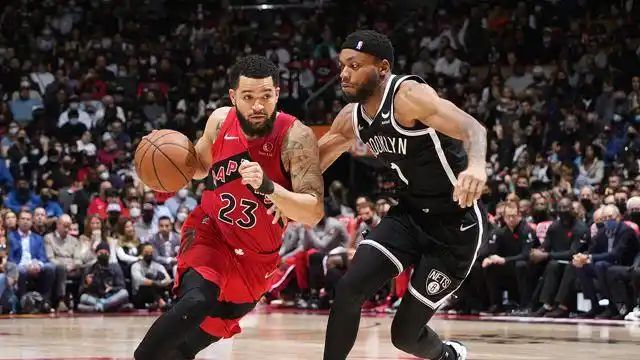 篮网客场逆转猛龙,豪取六连胜 篮网客场逆转猛龙,豪取六连胜