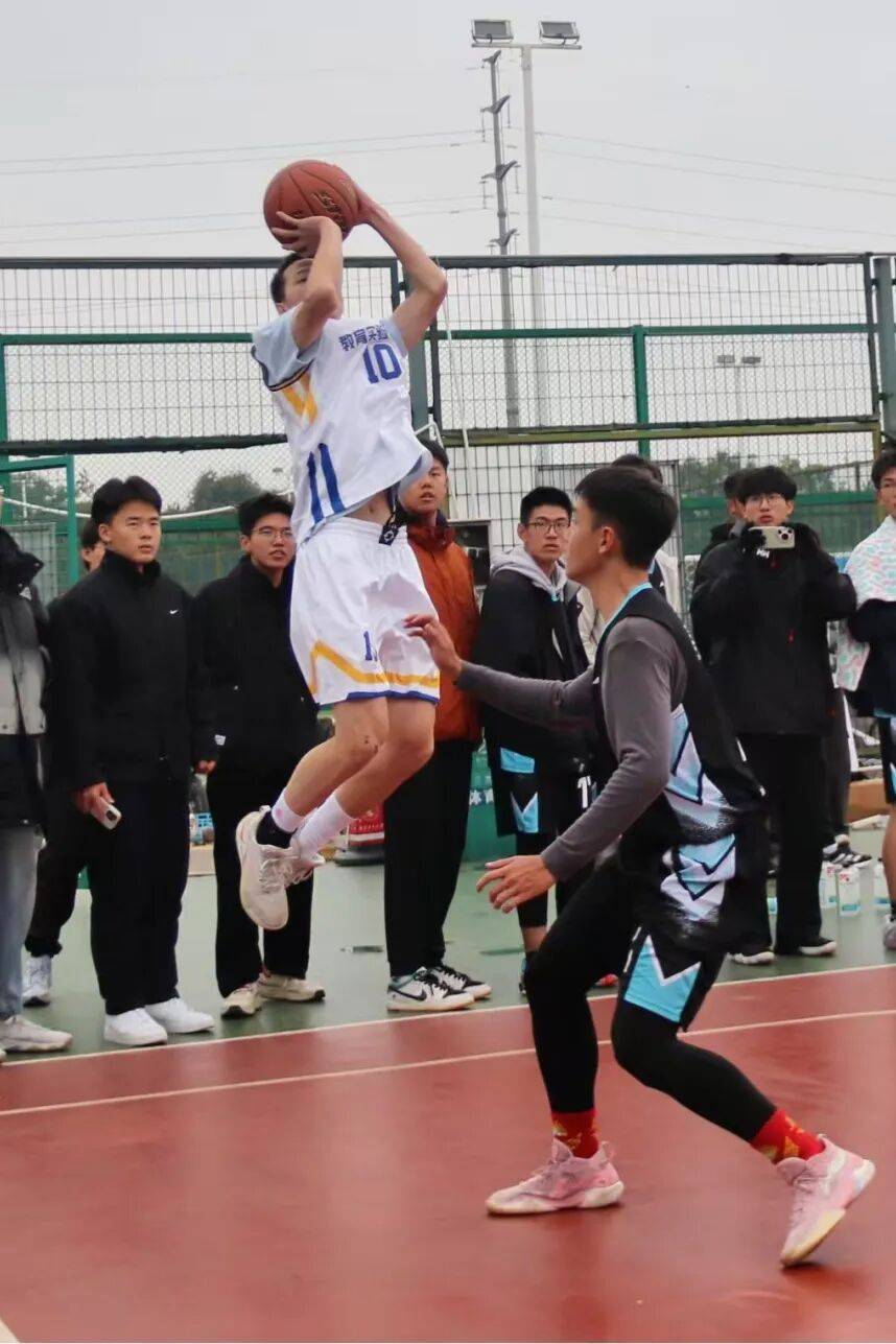 半岛体育官网入口-包含亚太地区篮球赛场风起云涌，决战激烈的词条