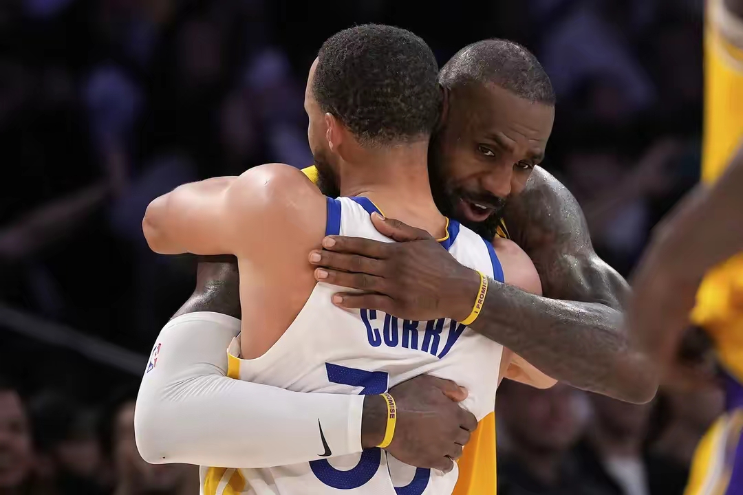 包含勇士连胜拉扯巴克利缺阵的词条