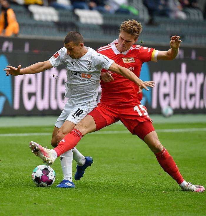 包含门兴格拉德巴赫战胜柏林联合,保持领先优势的词条 包含门兴格拉德巴赫战胜柏林联合,保持领先优势的词条